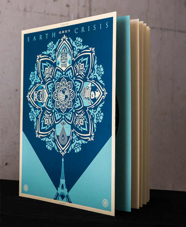 Livre "Earth Crisis" par Shepard Fairey - Couverture volume 1