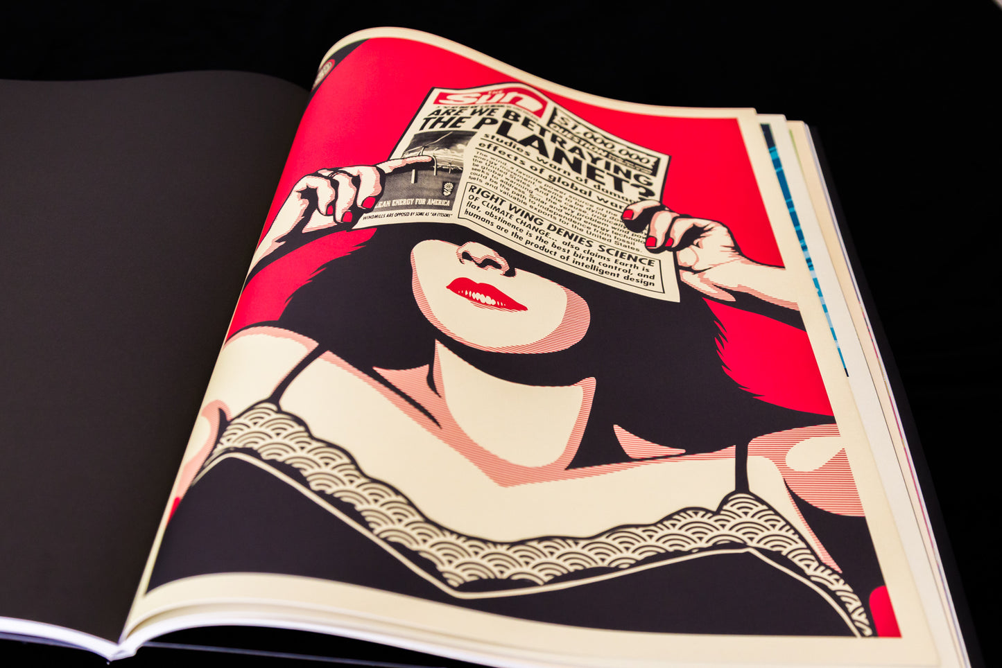 Livre "Earth Crisis" par Shepard Fairey - Intérieur